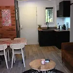 Cosy & Moderne A 180m De La 아파트 사나리쉬르메르